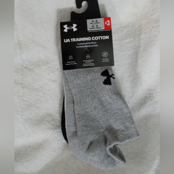 Under Armour Training No Show Socks - 3-Pair Pack,- Size:6-9 Women - Picture 1 of 7